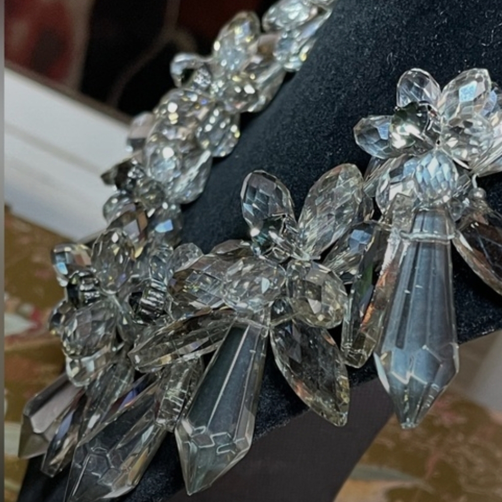 Signed NATASHA Couture Faceted Glass Smokey Crystal Statement Necklace - Picture 3 of 9